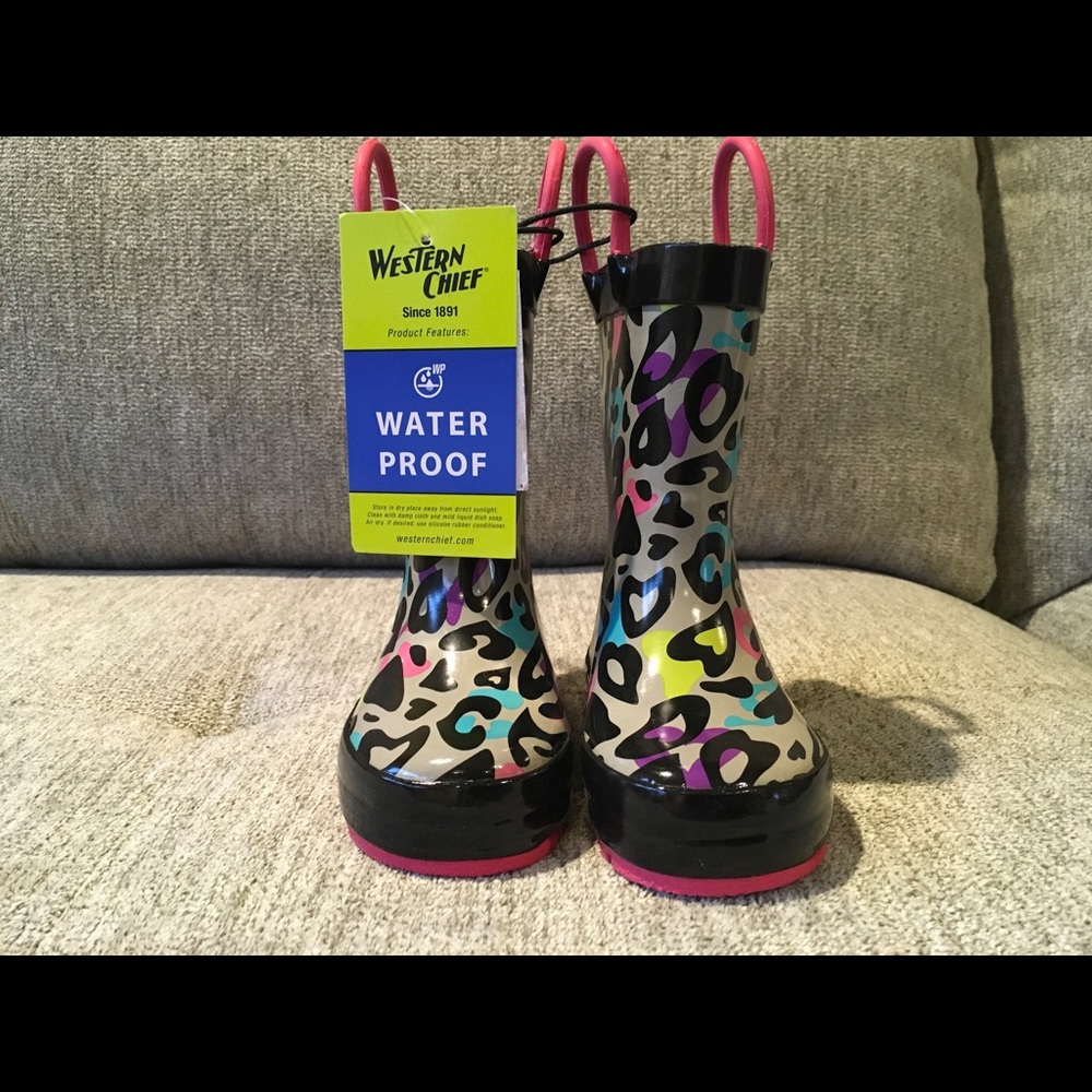 Kids rain boots